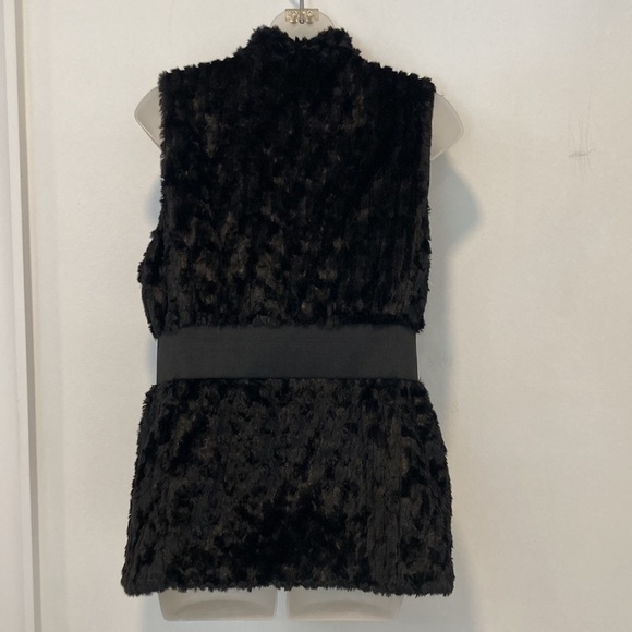 Gianni Bini Black Faux Fur Vest with Silver Stud Waistband Size Medium - Picture 6 of 6